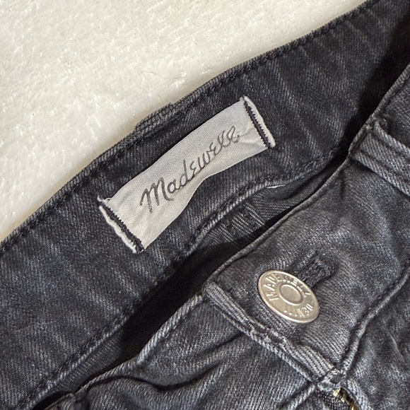 Madewell Women's Curvy Roadtripper Jeans in Black - Picture 2 of 7